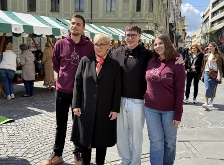 Krog zdravja na Pre&scaron;ernovem trgu: &scaron;tudenti medicine z brezplačnimi meritvami za bolj zdravo družbo