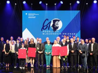 Prof. dr. Helena Burger, profesorica UL MF, je prejela Bloudkovo plaketo