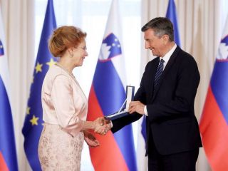 Prof. dr. Zvonka Zupanič Slavec prejela državno odlikovanje Predsednika Republike