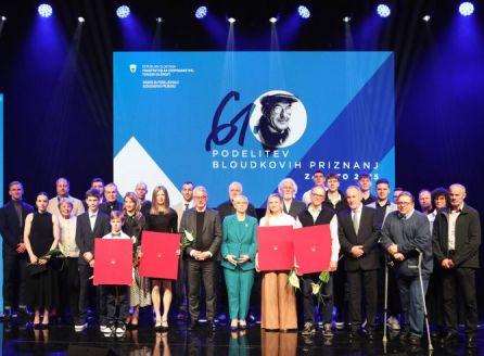 Prof. dr. Helena Burger, profesorica UL MF, je prejela Bloudkovo plaketo